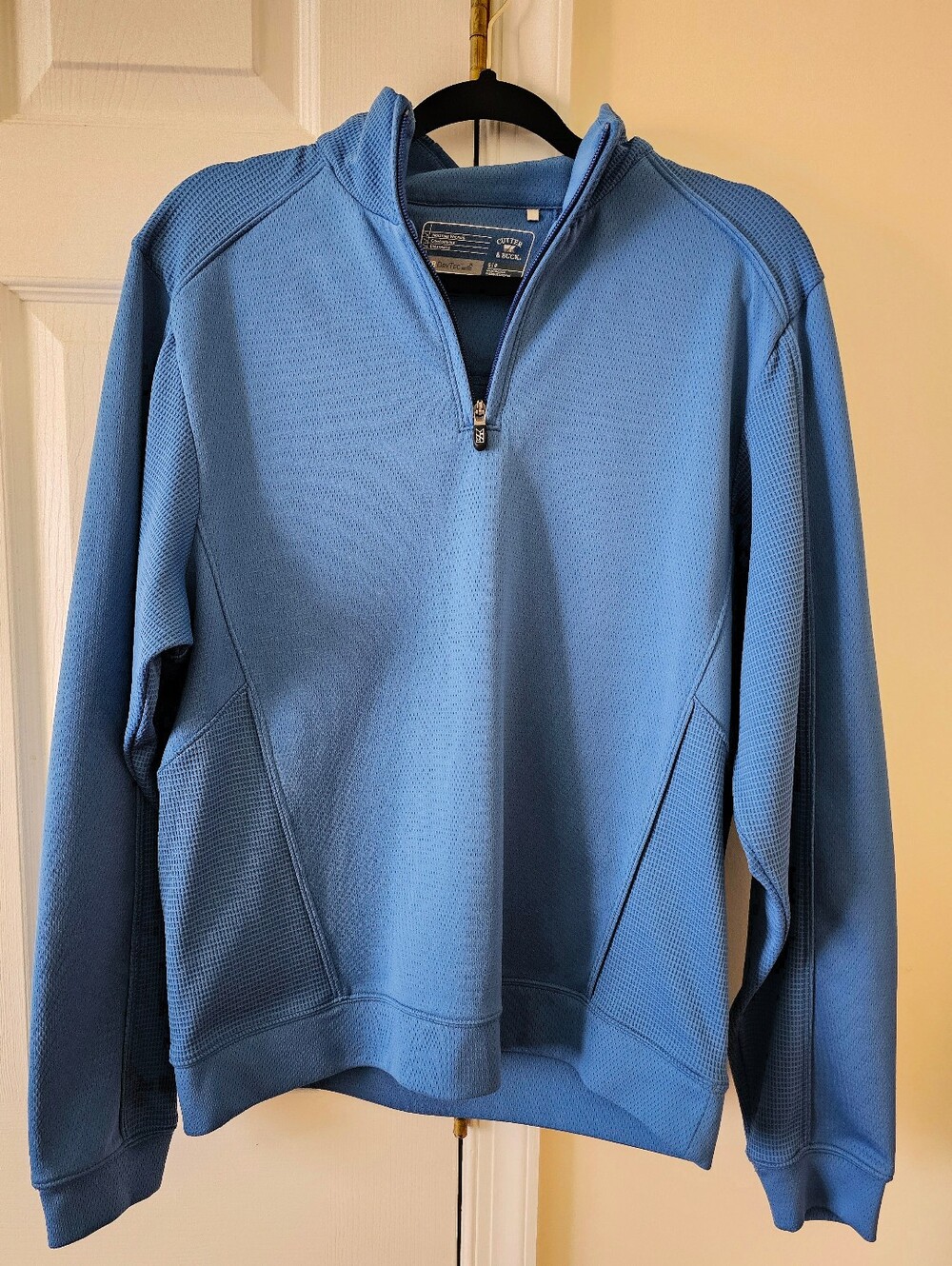 Cutter & Buck Men's Light Blue Half-Zip Pullover, Size Small